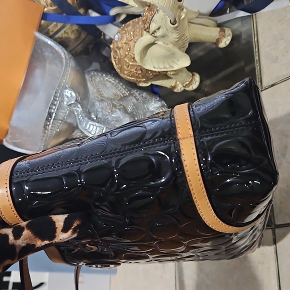 Coach Black and Tan Tote Bag - Picture 5 of 16